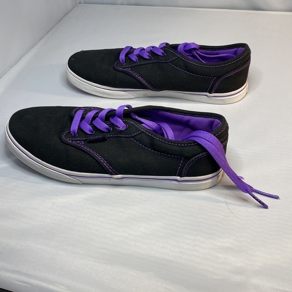 Vans Purple and Black Low Top Sneakers Size 5.5 - Picture 3 of 11